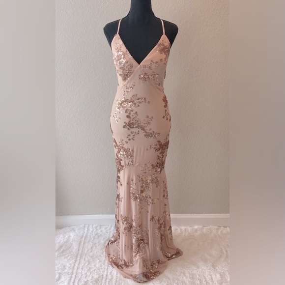 Lulus Dresses & Skirts - LULUS Women's Dress Pink Sz M Mermaid Core Fairy Core Coquette Racy Prom Wedding